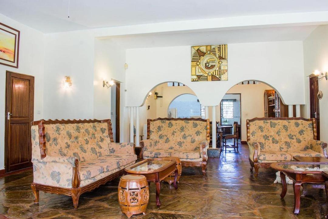 Kijani Cottages Dianiディアニ・ビーチ エクステリア 写真