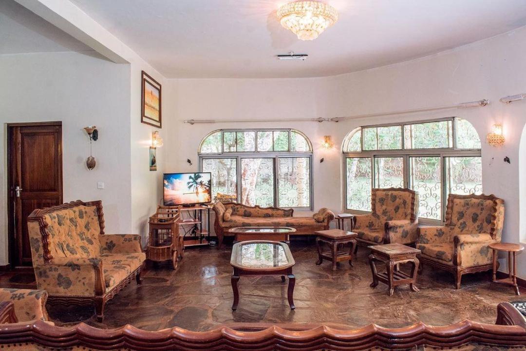 Kijani Cottages Dianiディアニ・ビーチ エクステリア 写真